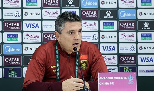 开云体育线上网站-U23国足主帅安东尼奥：中日足球之间的差距巨大，明天必将竭尽全力，我们会让特别的事情发生